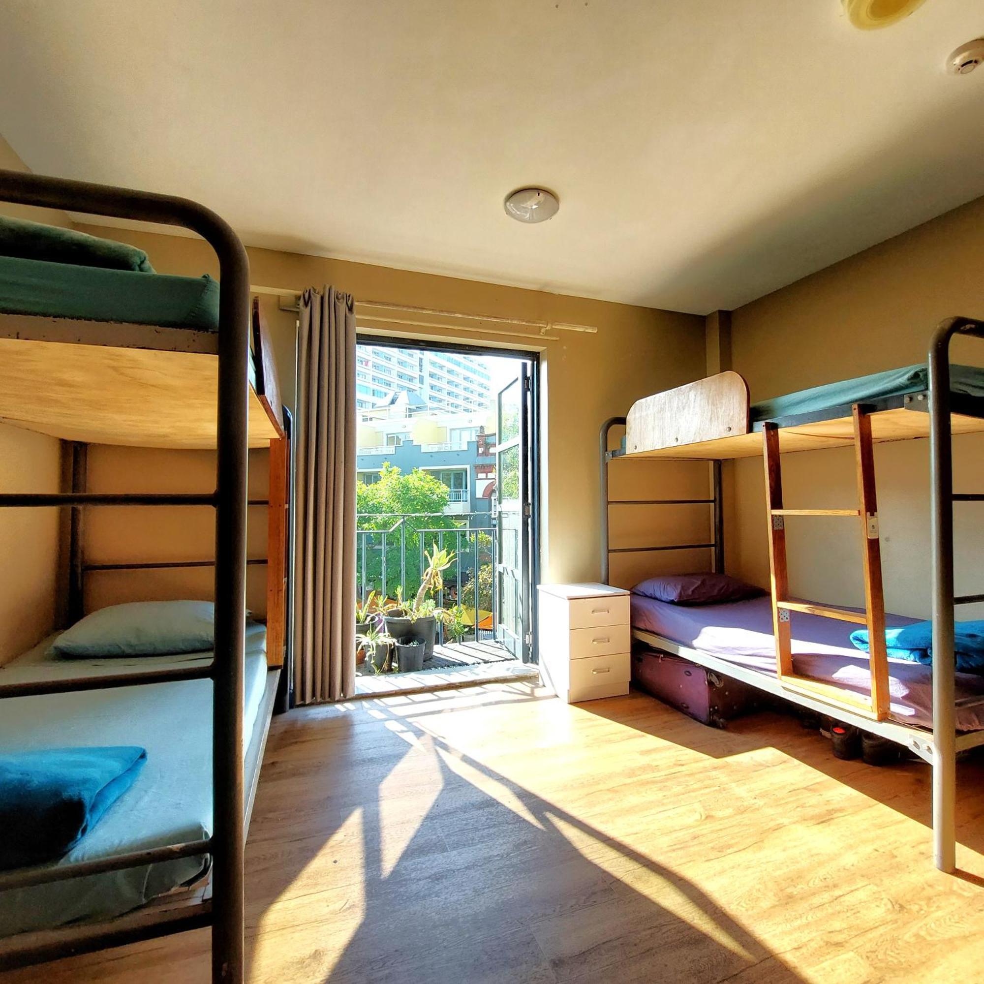 Boardrider Backpackers And Budget Motel Sydney Bagian luar foto